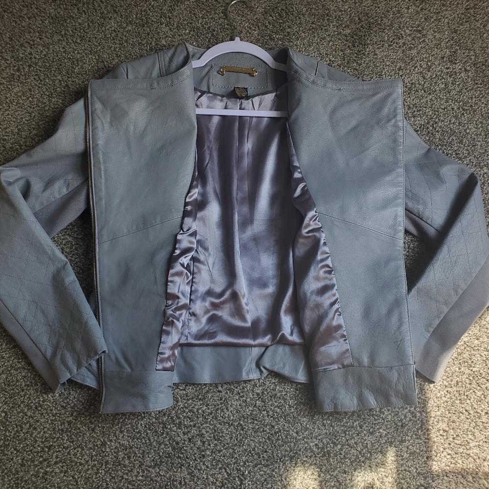 Jacket - Picture 3 of 6